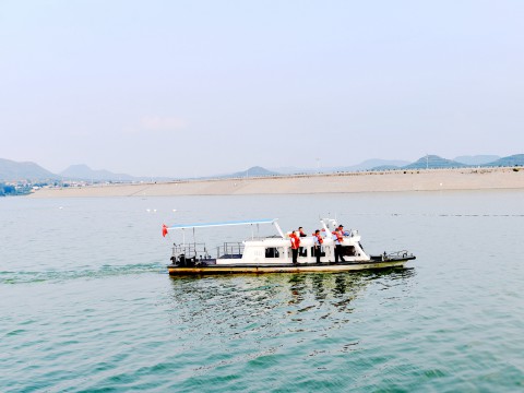 “水空路”一体巡防 守护碧水蓝天